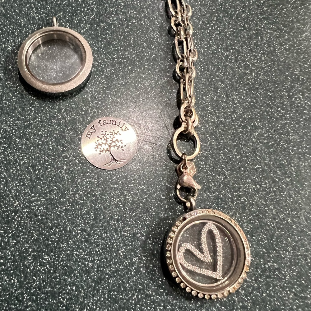 Silver Origami Owl lockets, Chain and plates.
